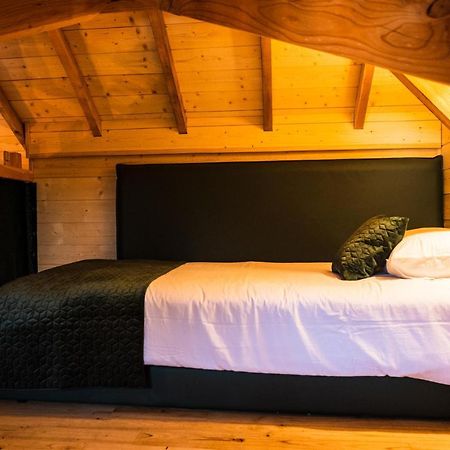Charmante Cabane Dans Les Arbres Avec Jacuzzi Et Sauna Boismorand Exteriör bild
