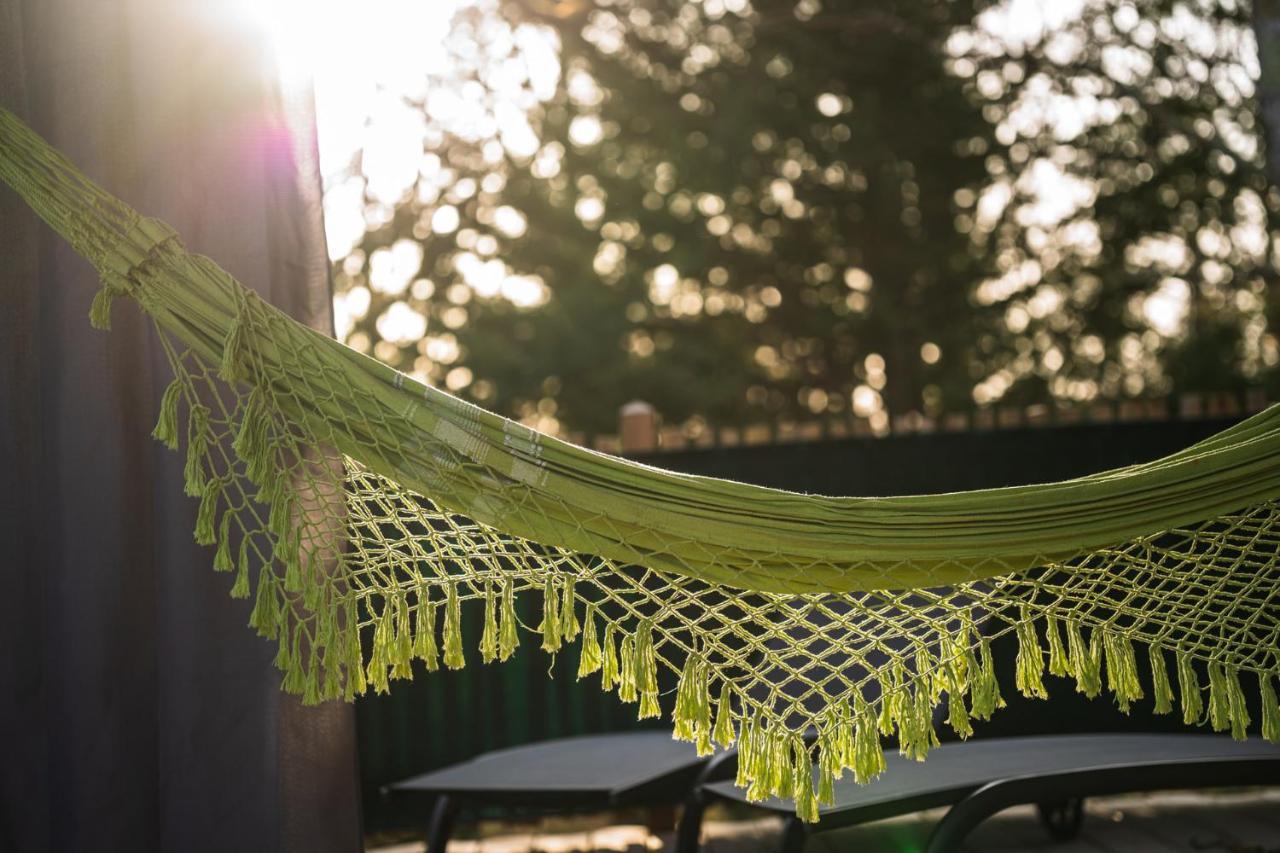 Charmante Cabane Dans Les Arbres Avec Jacuzzi Et Sauna Boismorand Exteriör bild