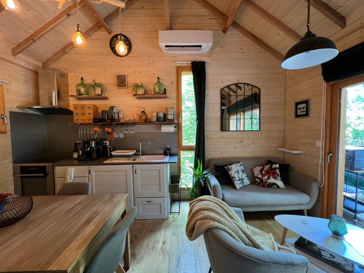 Charmante Cabane Dans Les Arbres Avec Jacuzzi Et Sauna Boismorand Exteriör bild