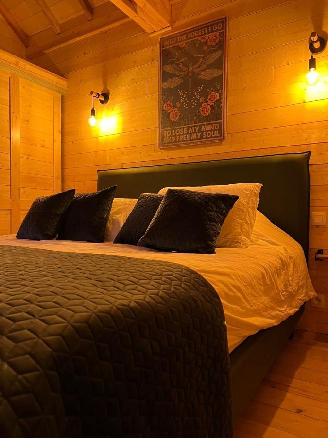 Charmante Cabane Dans Les Arbres Avec Jacuzzi Et Sauna Boismorand Exteriör bild